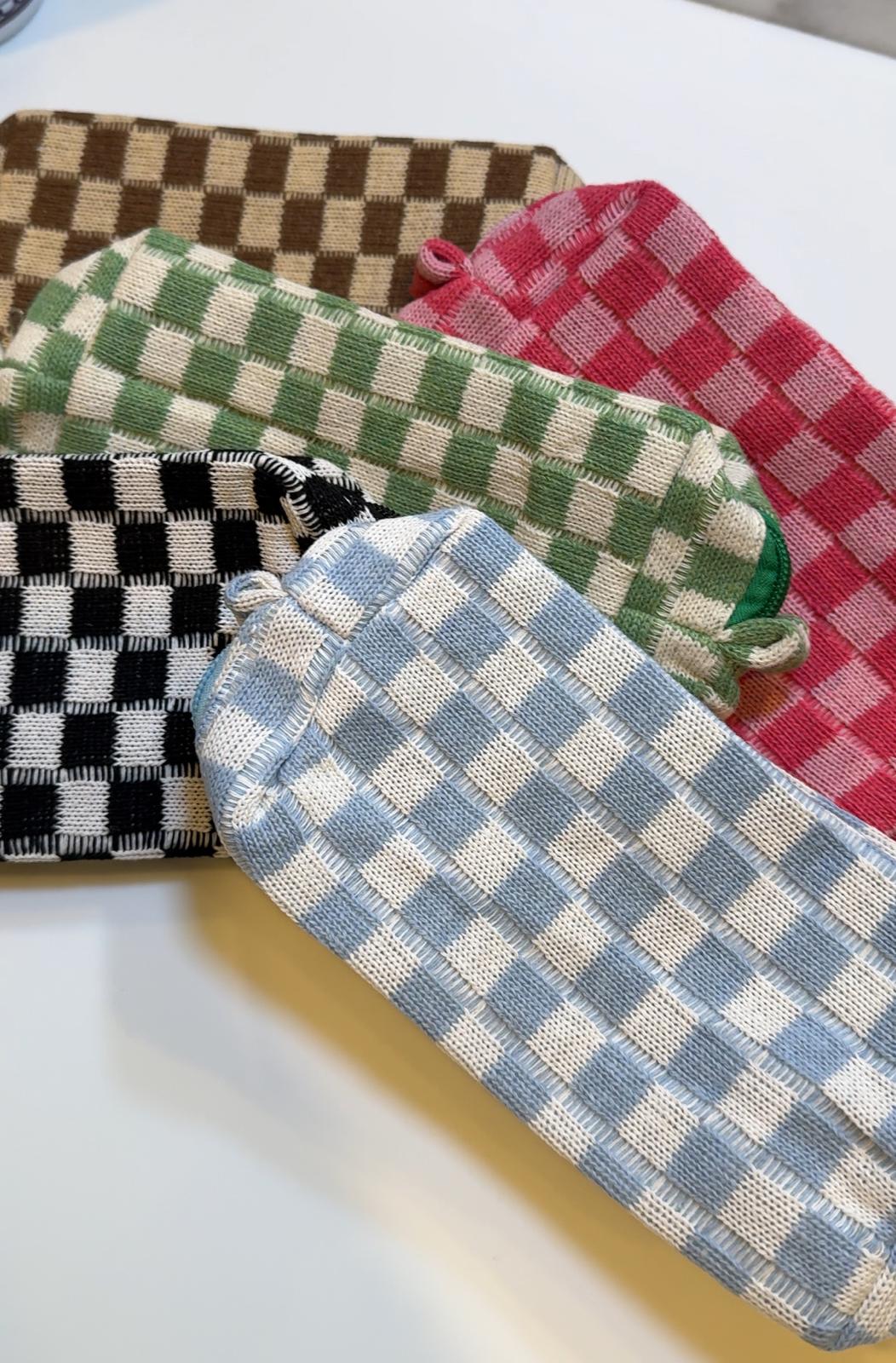 The Gingham Pouch